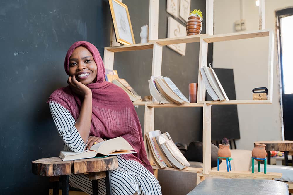 Safa, an inspirational girl from Sudan, a feminist activist and cafe entrepreneur