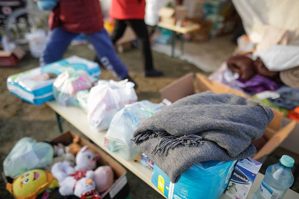 Ukrainian mothers can collect diapers and other items as they arrive over the border.
