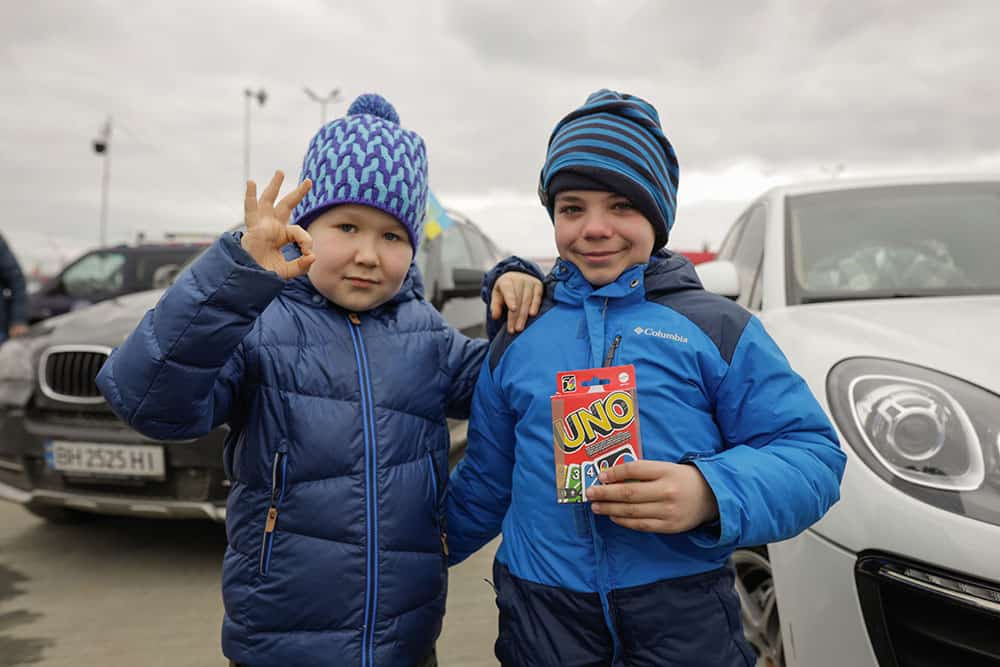 Two best friends, Yarik and Alexay, crossed the border into Romania with their mothers.